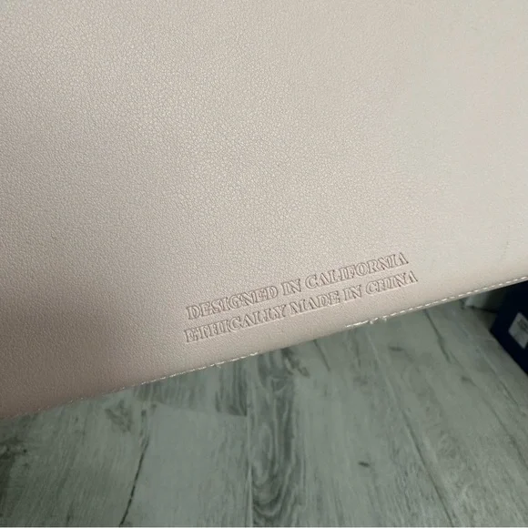 Glass Ladder & Co. “Megan” Blush Pink Clutch - Picture 12 of 13